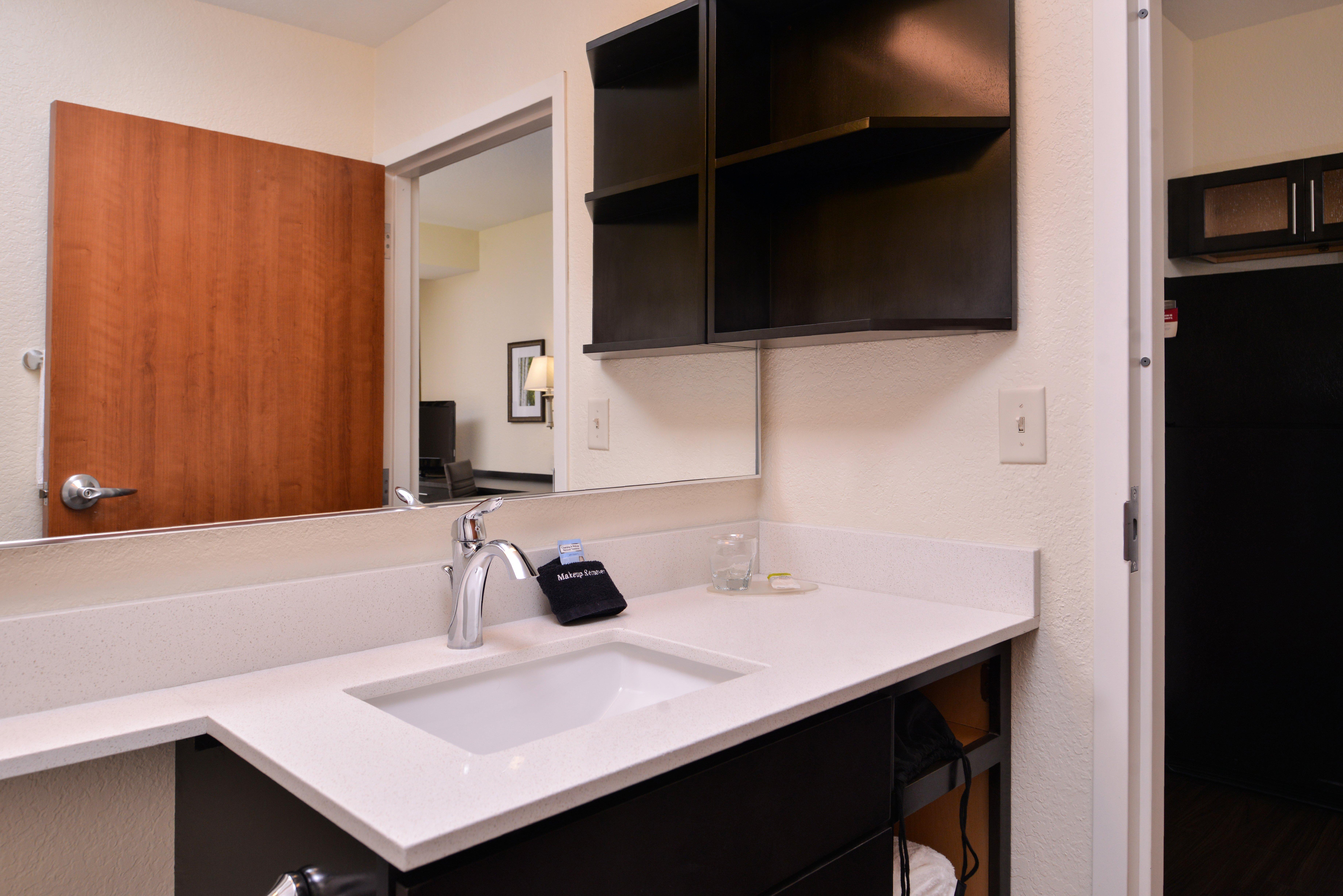 Hotel Candlewood By Ihg 2*