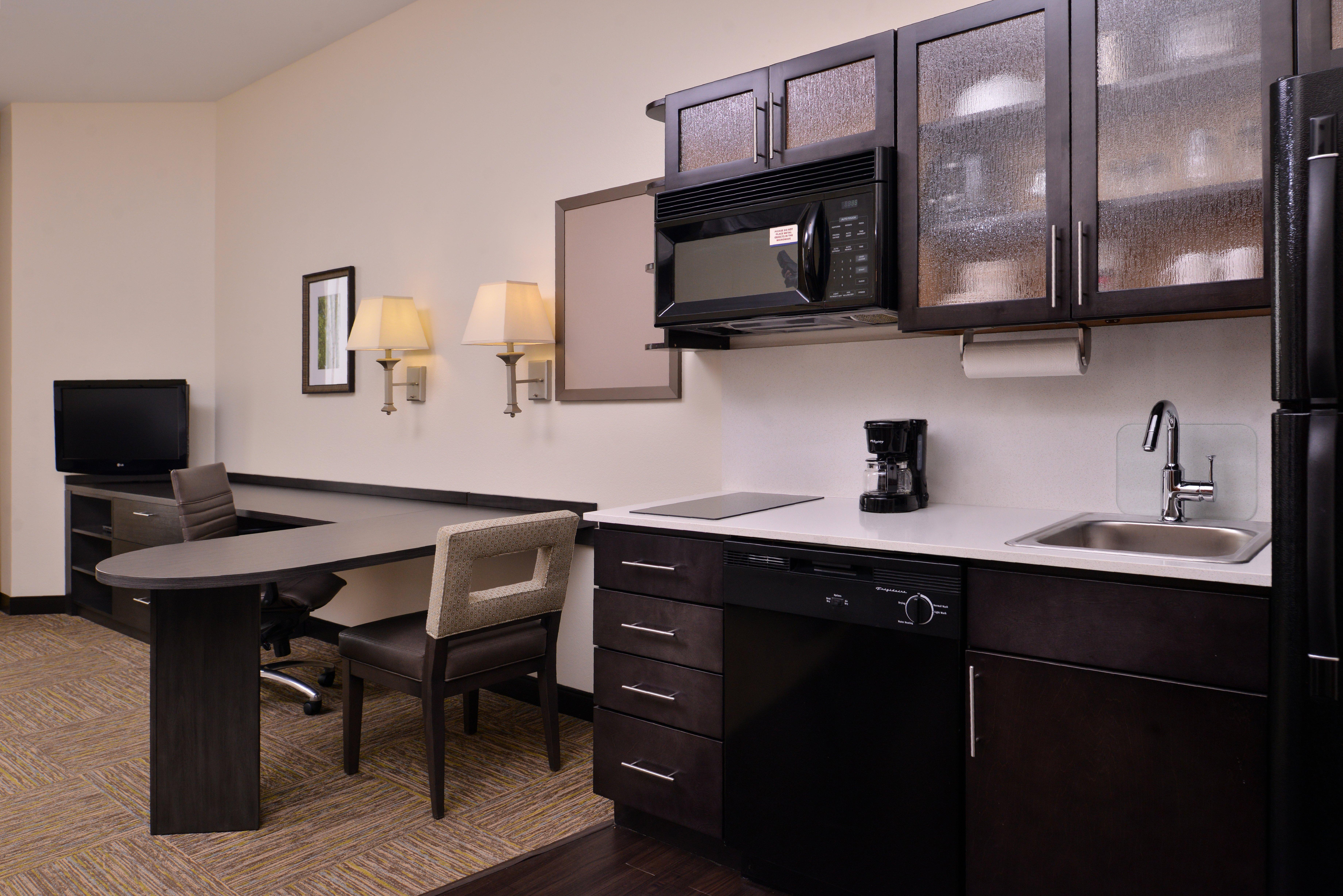 Candlewood By Ihg Hotel