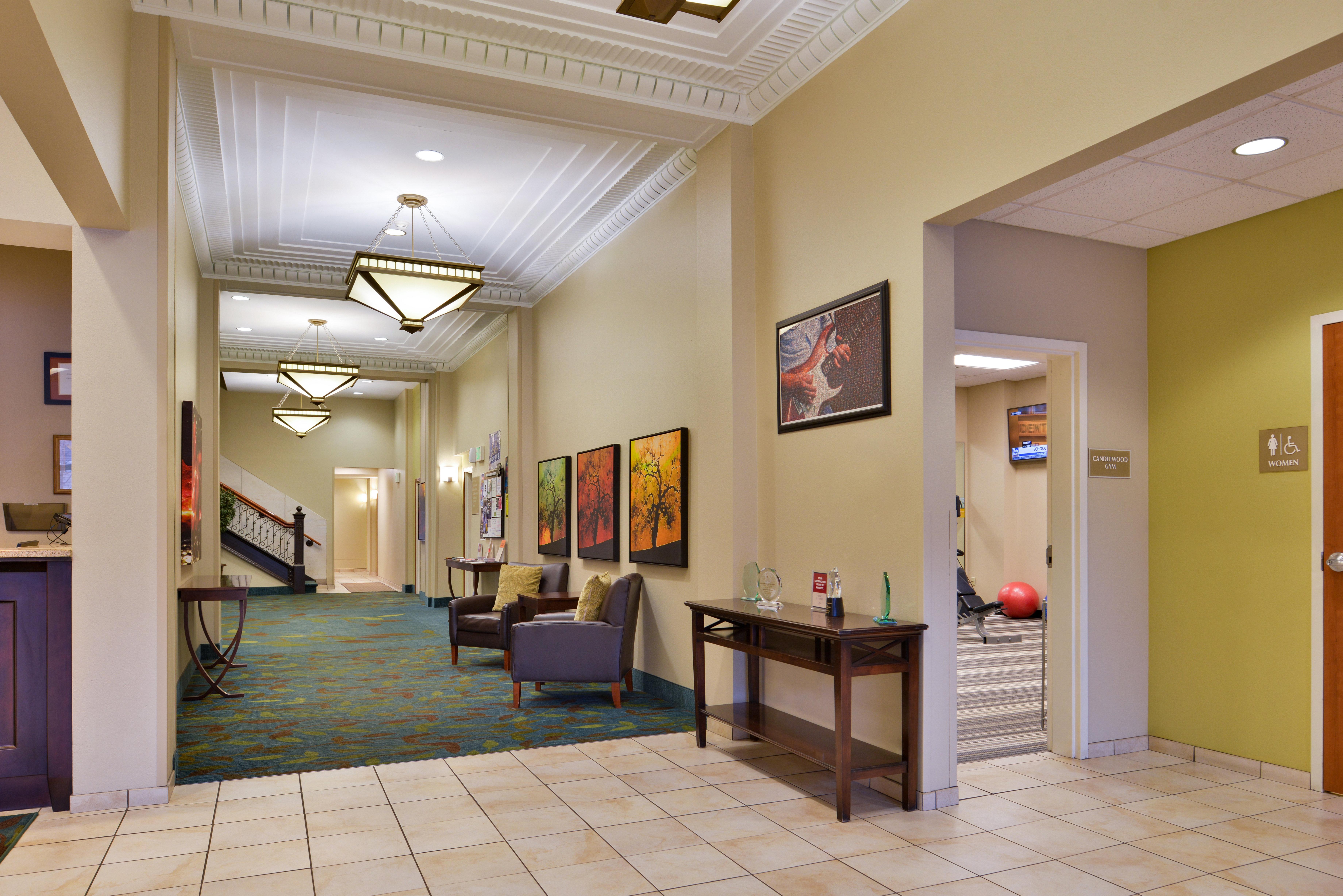 Candlewood By Ihg Terre Haute