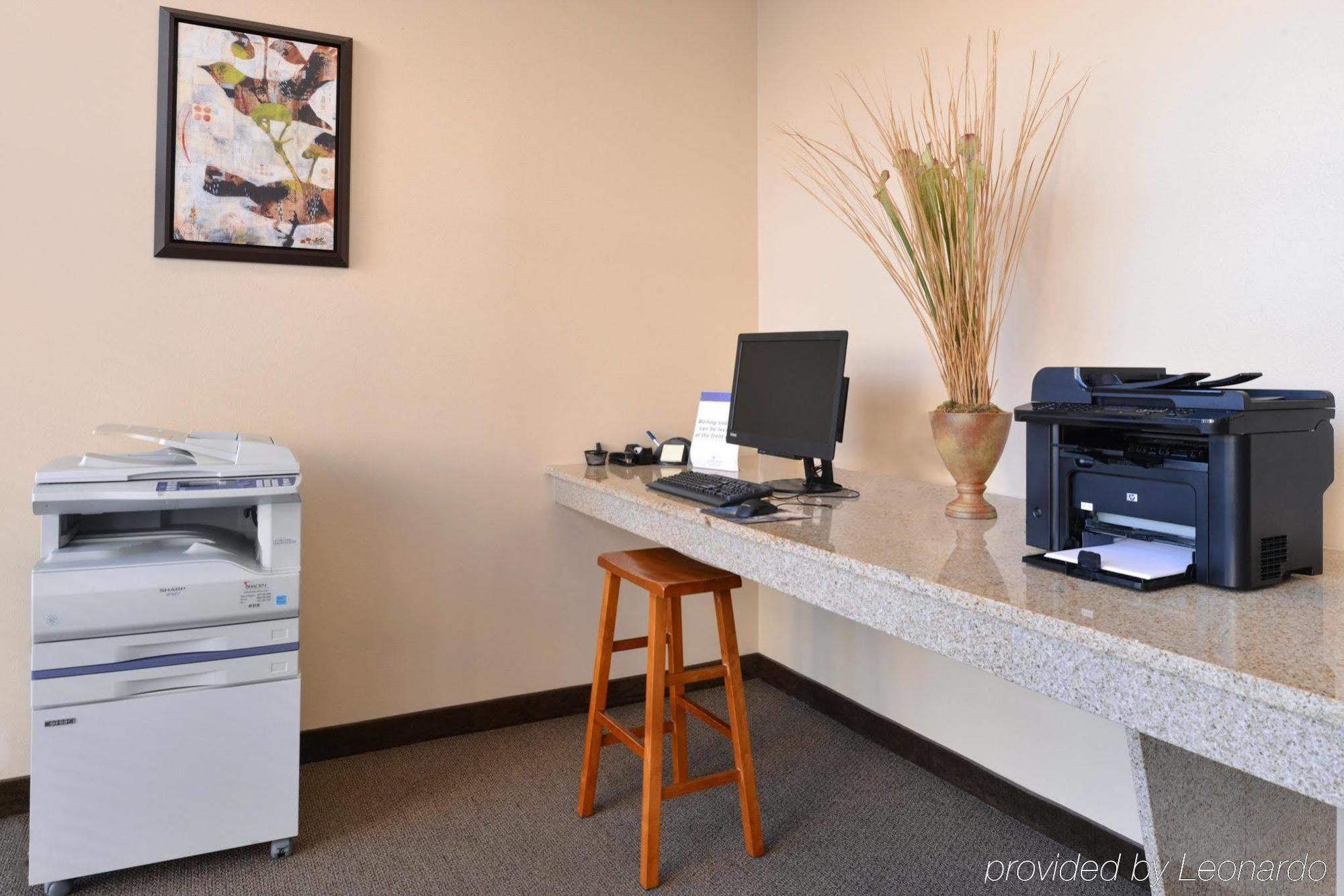 Candlewood By Ihg Hotel Terre Haute