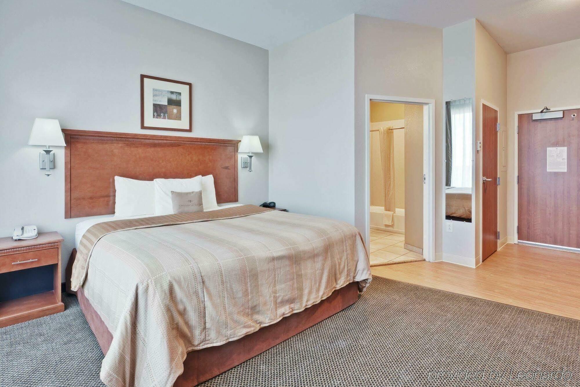 Candlewood By Ihg Hotel Terre Haute